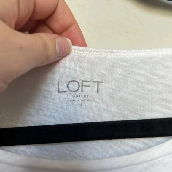 LOFT Pocket White Tee - YAY pocket - Picture 3 of 4